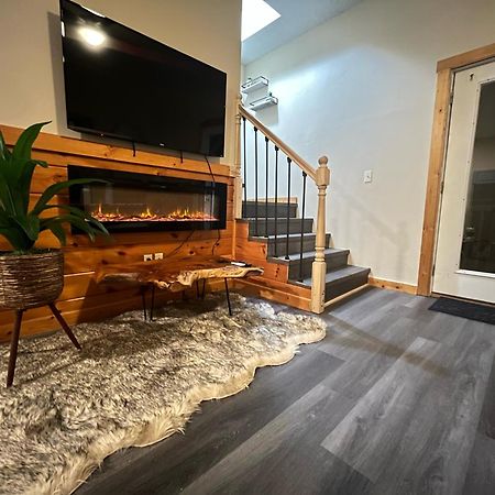 Smokey Mountain Retreat, Hot Tub, Game Room, Sleeps 8! Gatlinburg Esterno foto