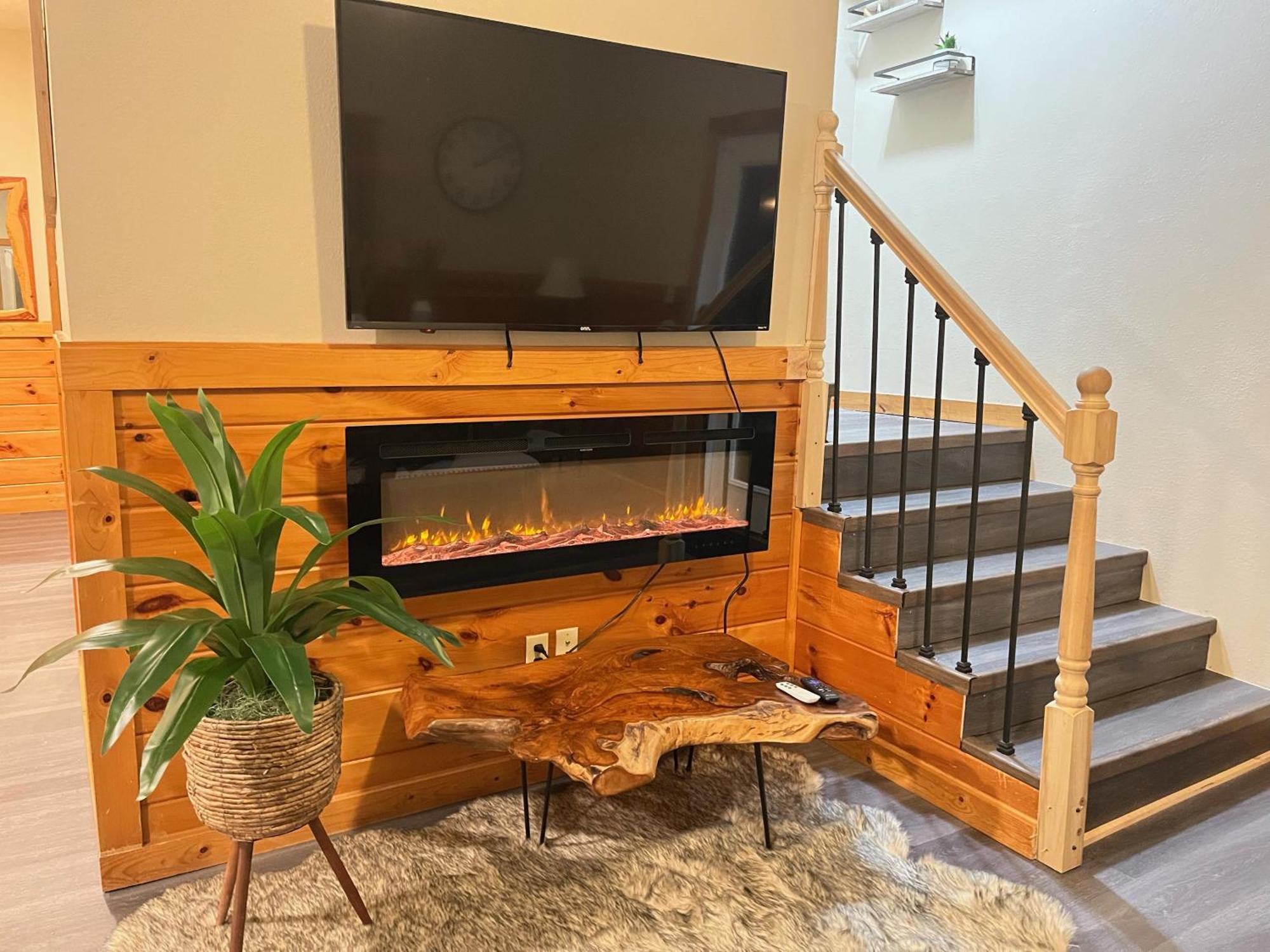 Smokey Mountain Retreat, Hot Tub, Game Room, Sleeps 8! Gatlinburg Esterno foto